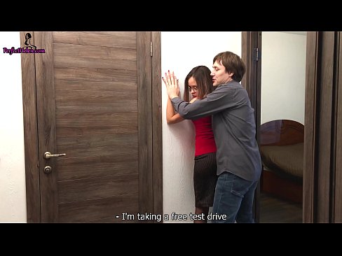 ❤️ مسکن سکسی در حین فروش آپارتمانش به طرز نفسانی گربه اش را تکان می دهد و او را لعنت می کند - Krempai ️ ویدیو پورنو در پورنو fa.pornoklinge.ru ❌