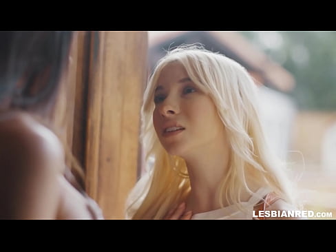 ❤️ دختر چند ماه بعد به خانه می آید و در نهایت بیدمشک نامادری اش را می خورد ️ ویدیو پورنو در پورنو fa.pornoklinge.ru ❌